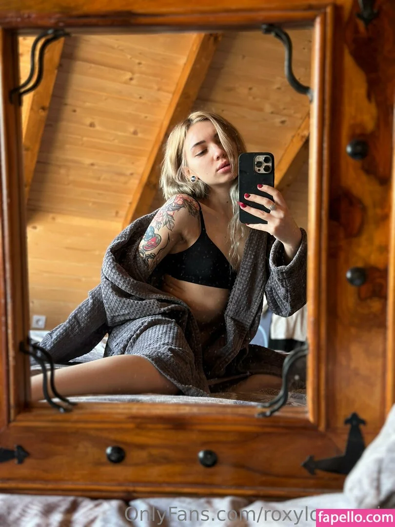 mayberoxy / roxyloove_vip Onlyfans Photo Gallery 