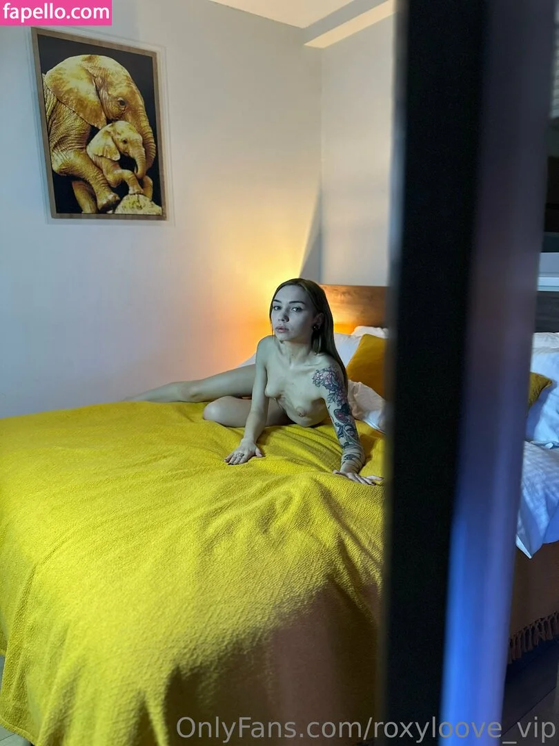 mayberoxy / roxyloove_vip Onlyfans Photo Gallery 