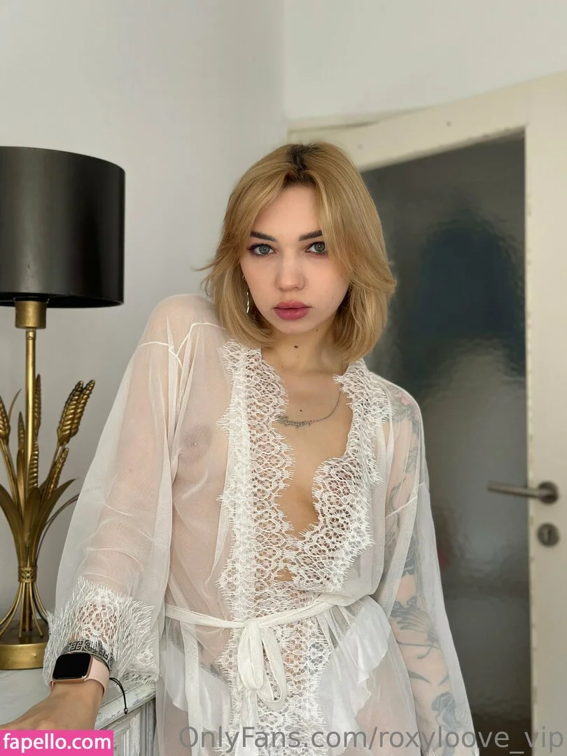 mayberoxy / roxyloove_vip Onlyfans Photo Gallery 