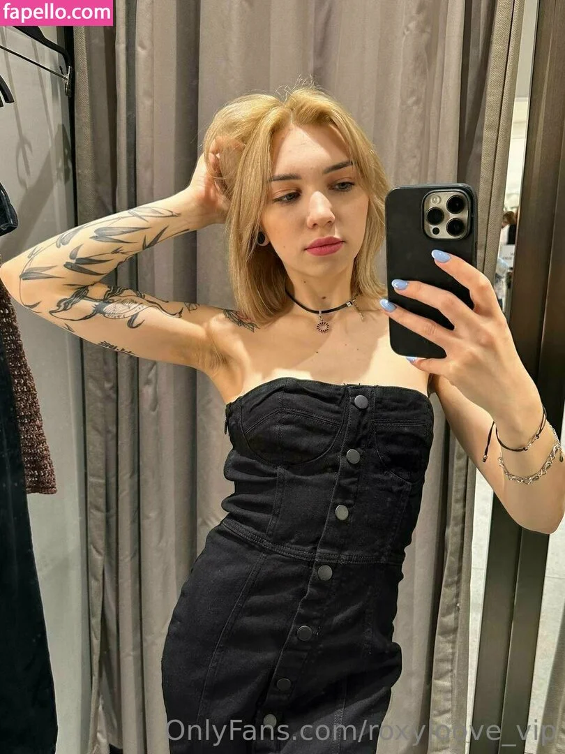 mayberoxy / roxyloove_vip Onlyfans Photo Gallery 