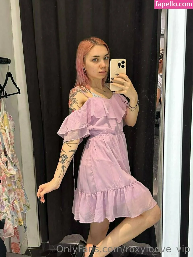 mayberoxy / roxyloove_vip Onlyfans Photo Gallery 