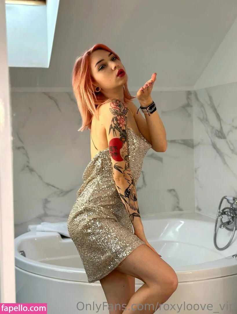 mayberoxy / roxyloove_vip Onlyfans Photo Gallery 