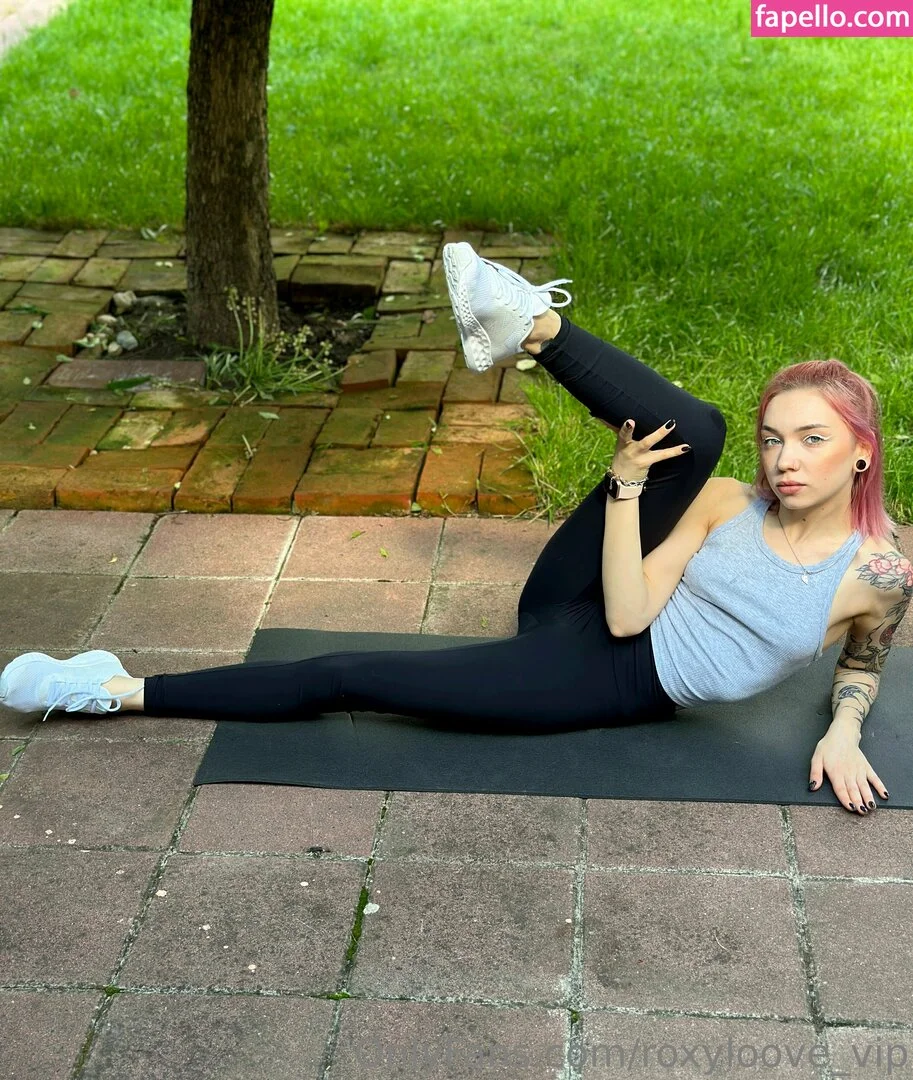 mayberoxy / roxyloove_vip Onlyfans Photo Gallery 