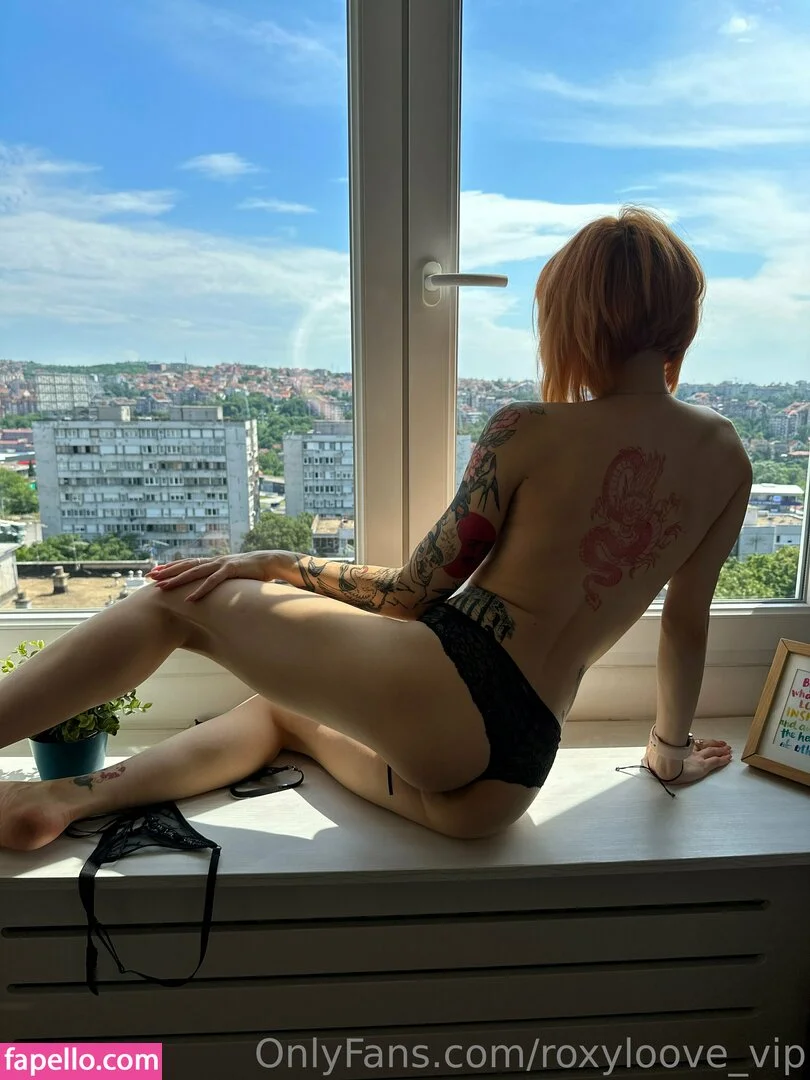 mayberoxy / roxyloove_vip Onlyfans Photo Gallery 