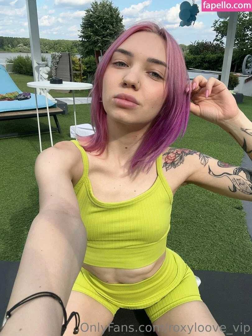 mayberoxy / roxyloove_vip Onlyfans Photo Gallery 