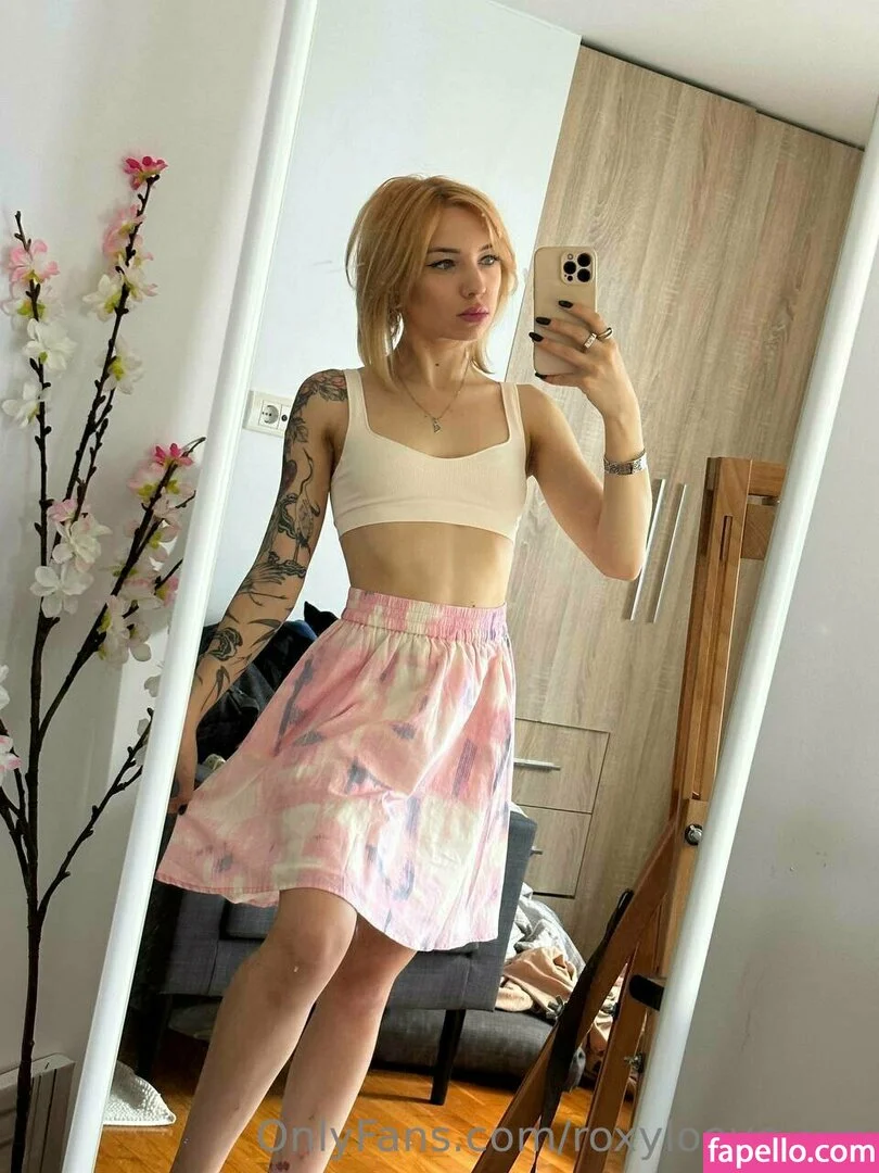 mayberoxy / roxyloove_vip Onlyfans Photo Gallery 