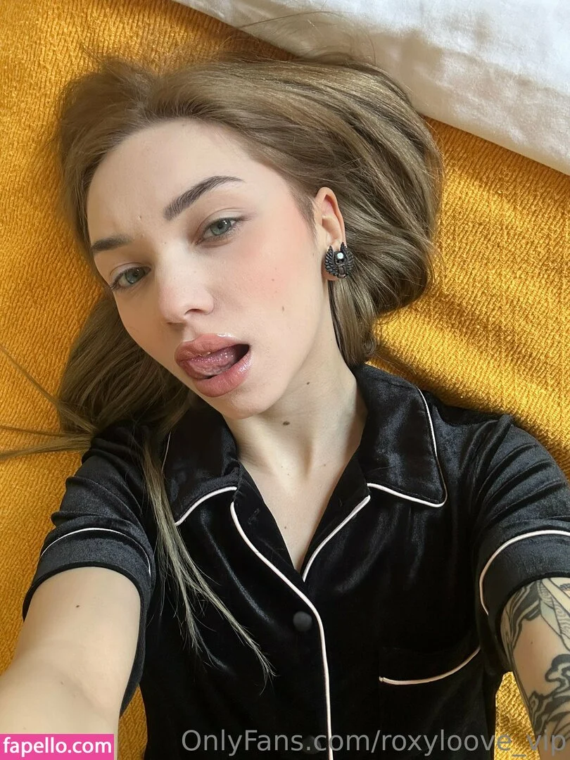 mayberoxy / roxyloove_vip Onlyfans Photo Gallery 