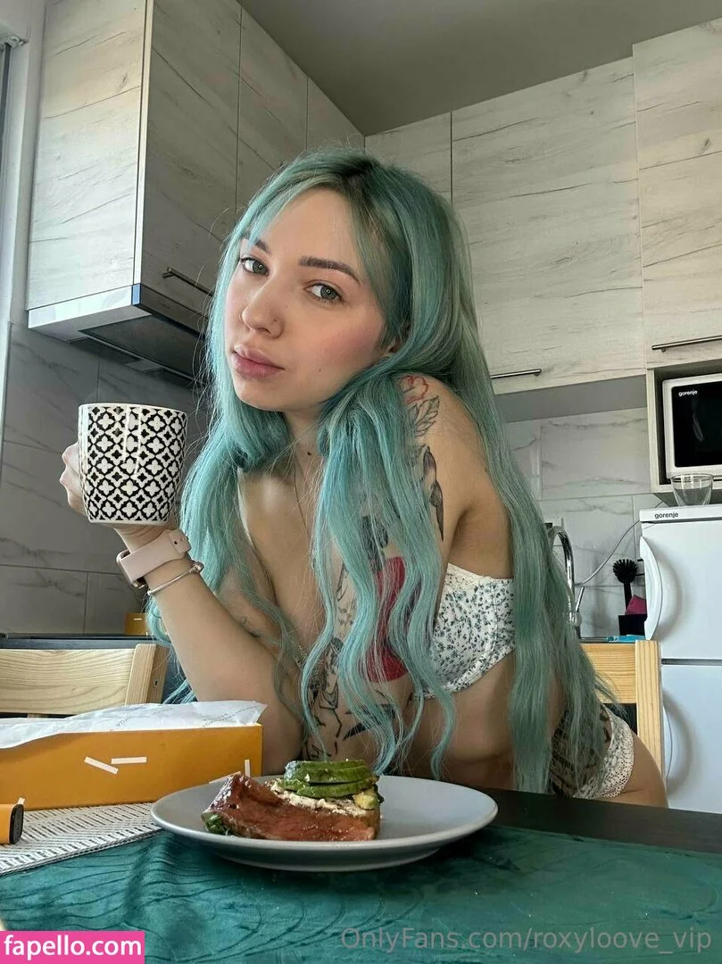 mayberoxy / roxyloove_vip Onlyfans Photo Gallery 