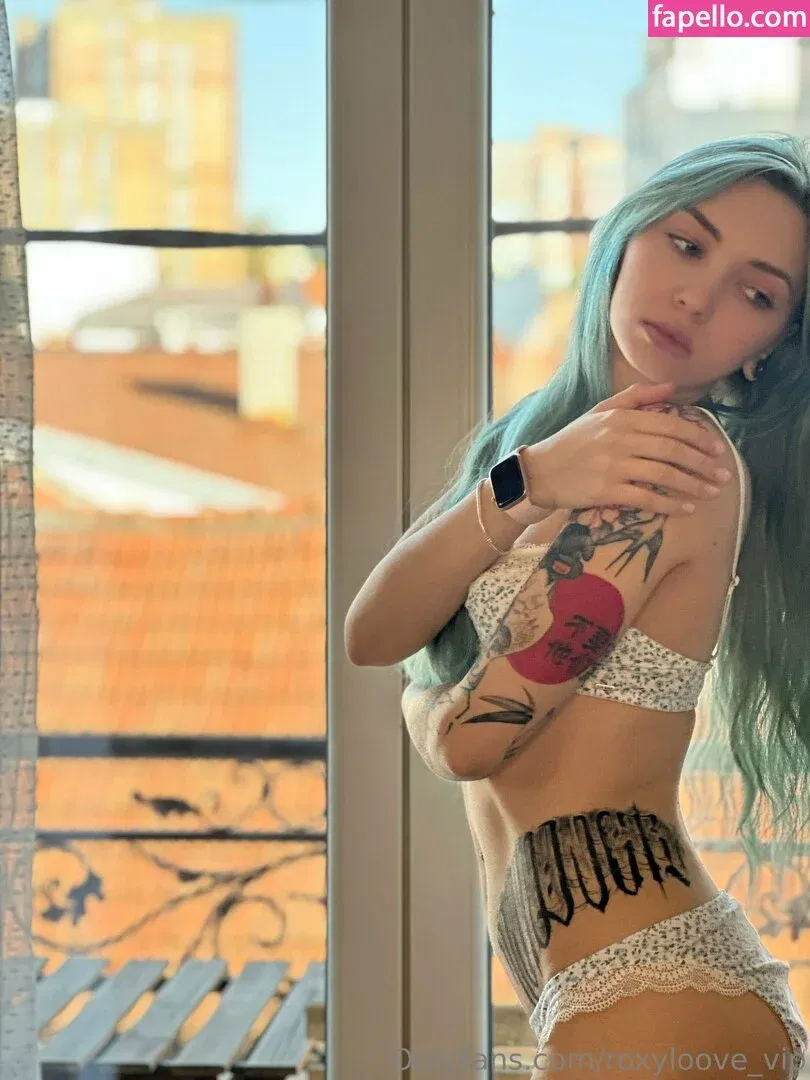 mayberoxy / roxyloove_vip Onlyfans Photo Gallery 