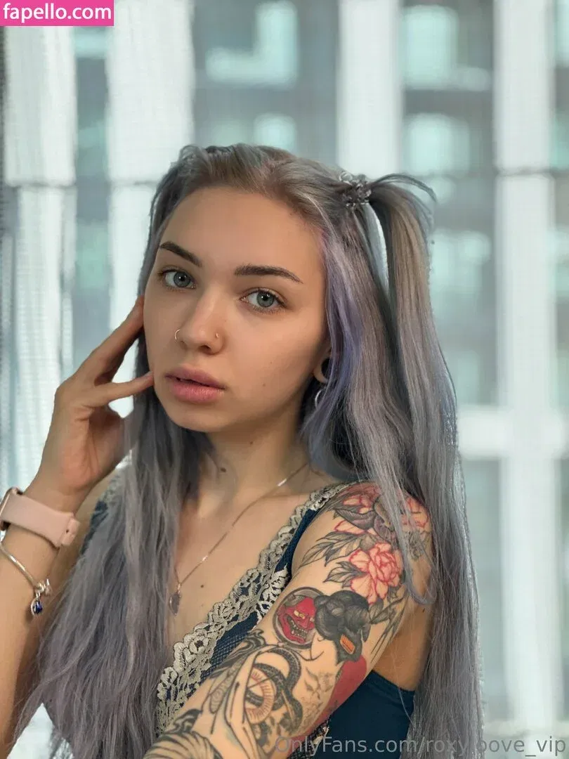 mayberoxy / roxyloove_vip Onlyfans Photo Gallery 