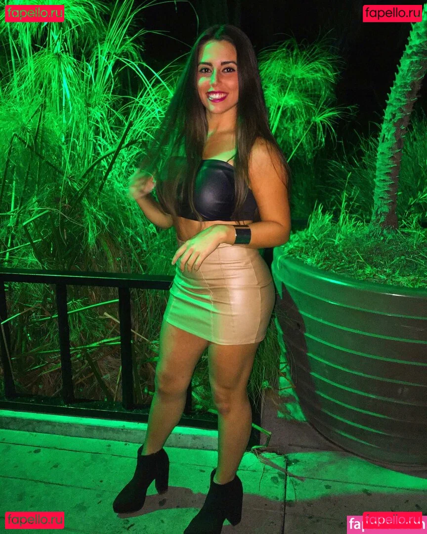 Chanel Snow Onlyfans Photo Gallery 