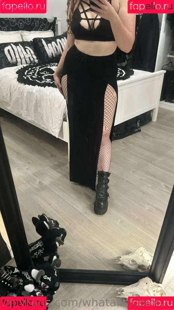 thereallyrealelp / whatalittleriotfree Onlyfans Photo Gallery 