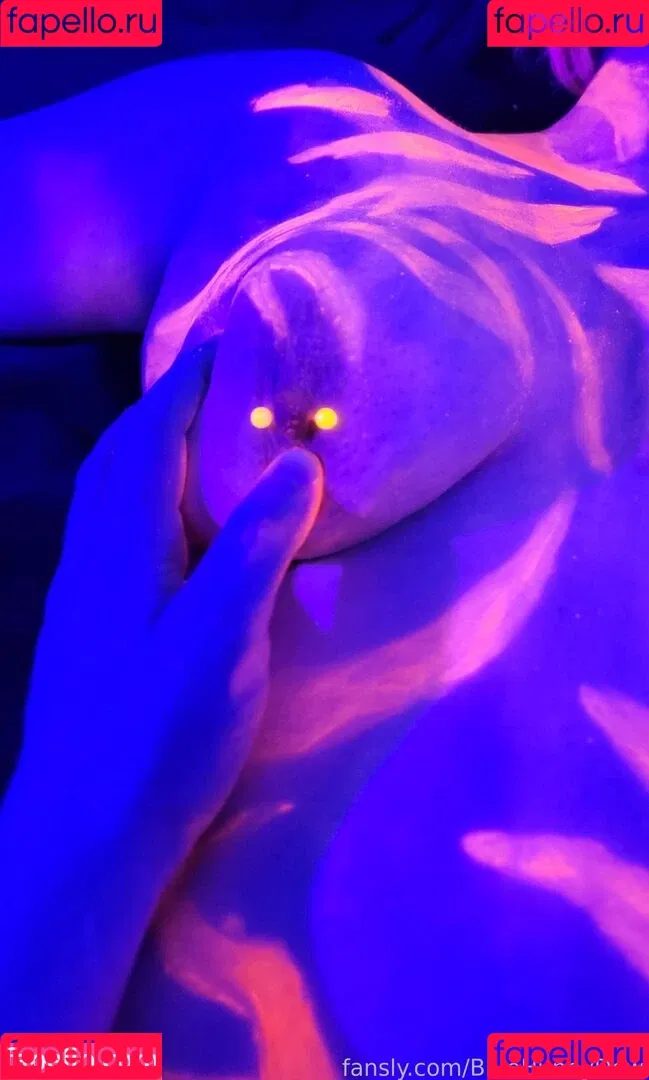 BlueHuneyDew / bluehunnitss_ Onlyfans Photo Gallery 