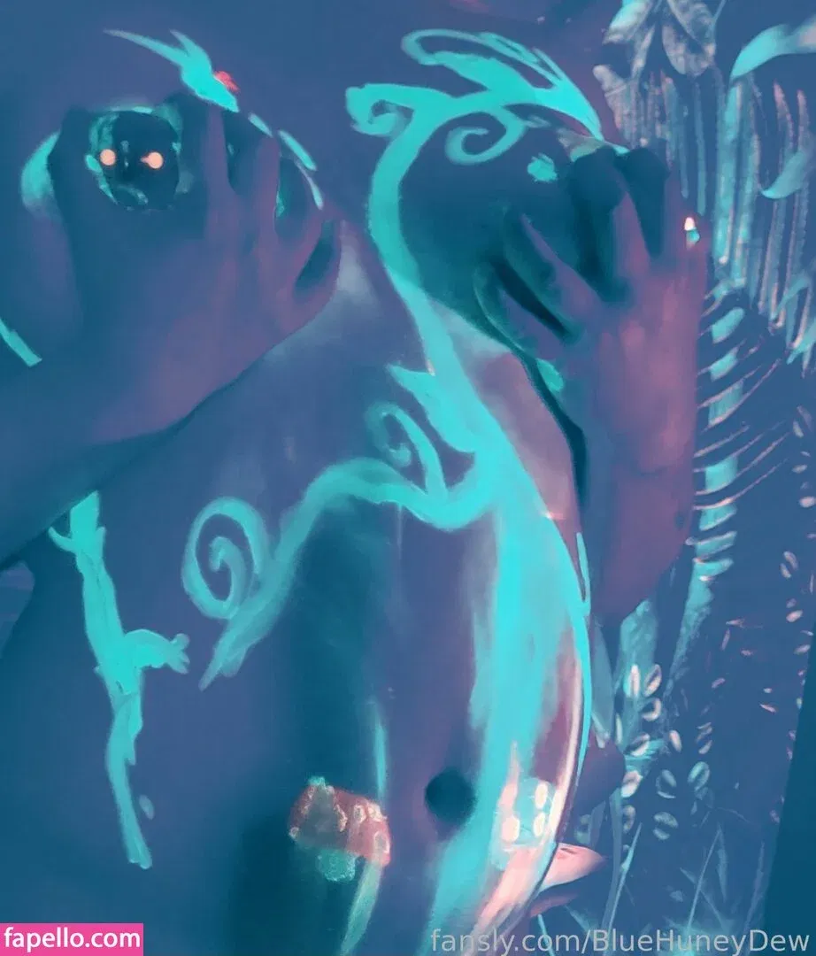 BlueHuneyDew / bluehunnitss_ Onlyfans Photo Gallery 