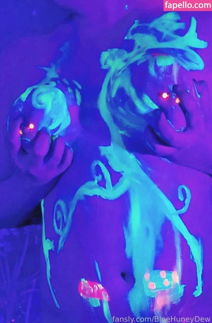 BlueHuneyDew / bluehunnitss_ Onlyfans Photo Gallery 