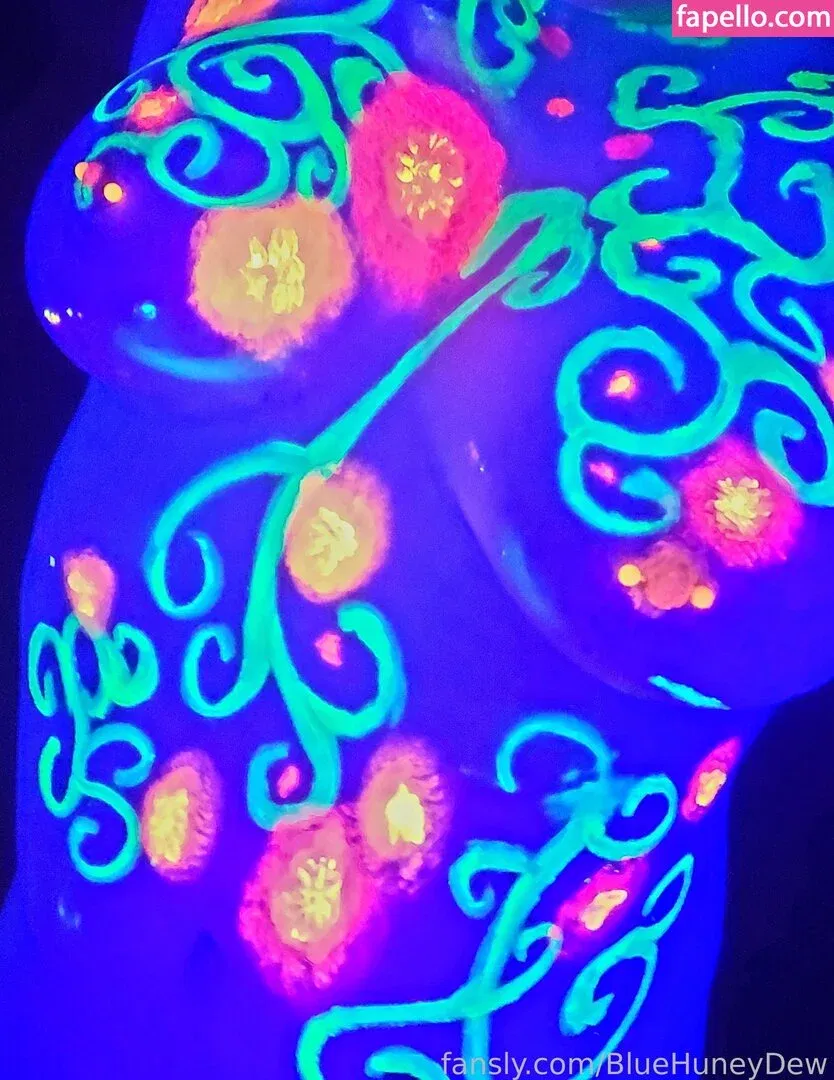 BlueHuneyDew / bluehunnitss_ Onlyfans Photo Gallery 