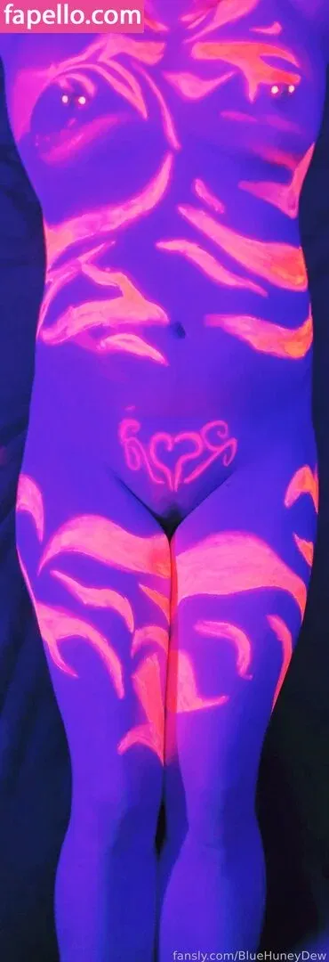 BlueHuneyDew / bluehunnitss_ Onlyfans Photo Gallery 