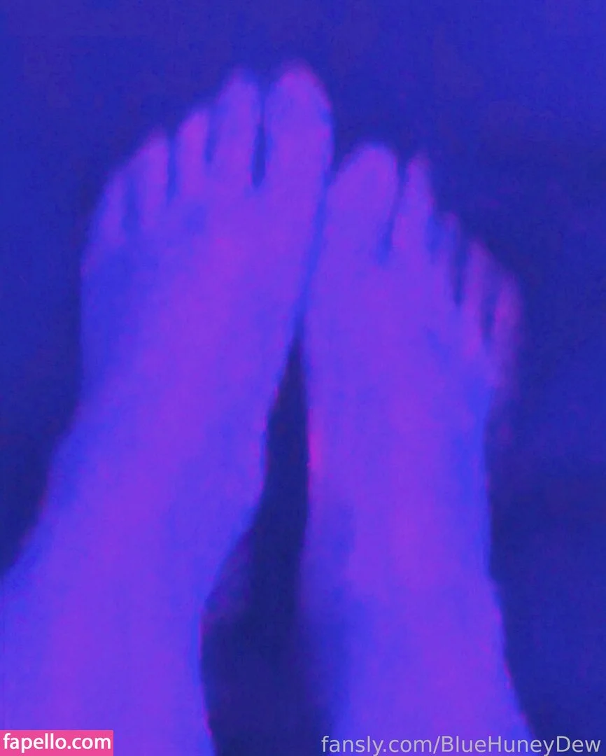 BlueHuneyDew / bluehunnitss_ Onlyfans Photo Gallery 