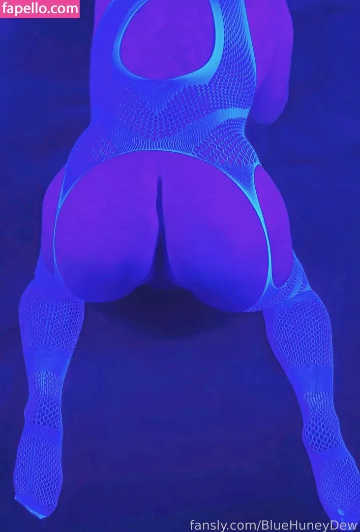 BlueHuneyDew / bluehunnitss_ Onlyfans Photo Gallery 