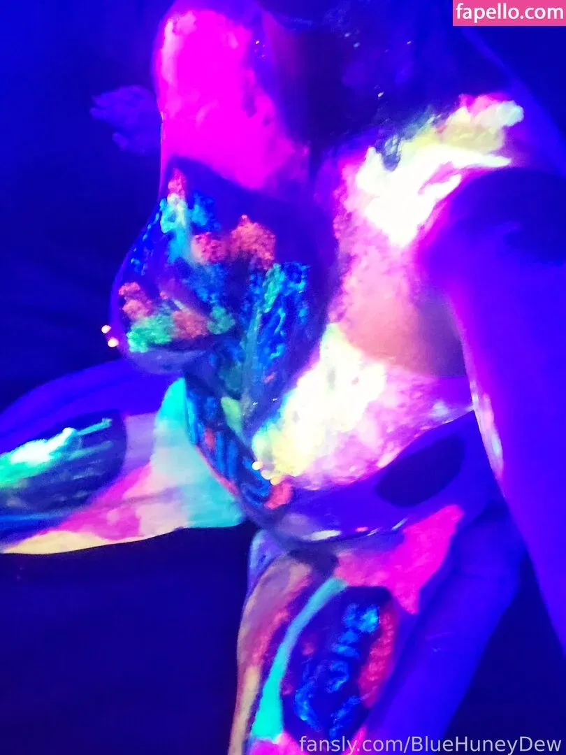 BlueHuneyDew / bluehunnitss_ Onlyfans Photo Gallery 