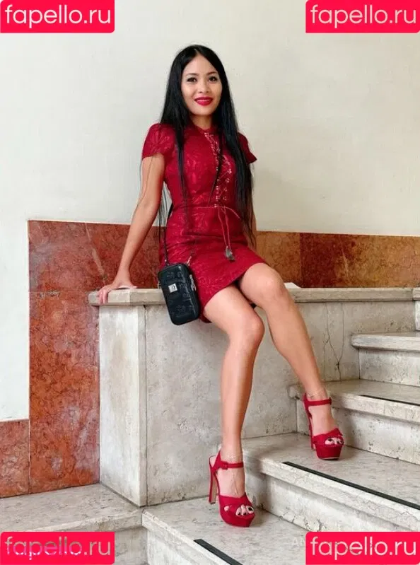 Cindy Starfall / EchoesOfExtacy / clubstarfall / cstar.fall Onlyfans Photo Gallery 