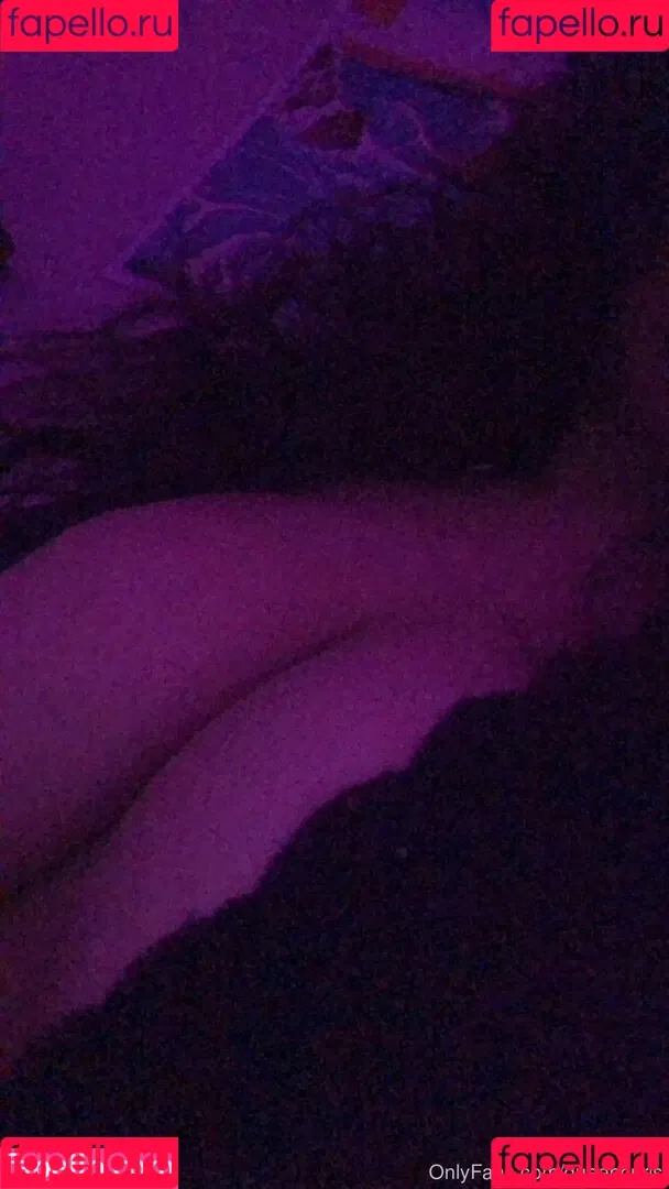 queencurls / queencurlsofficial / satanicurls Onlyfans Photo Gallery 