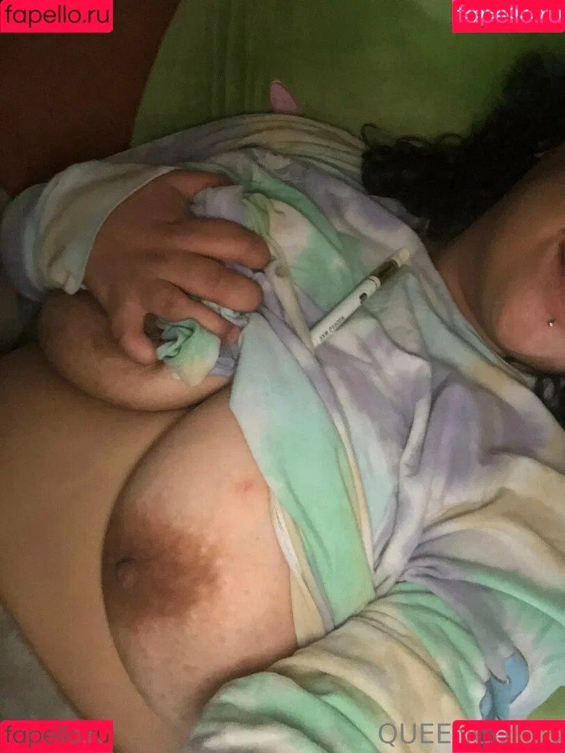 queencurls / queencurlsofficial / satanicurls Onlyfans Photo Gallery 