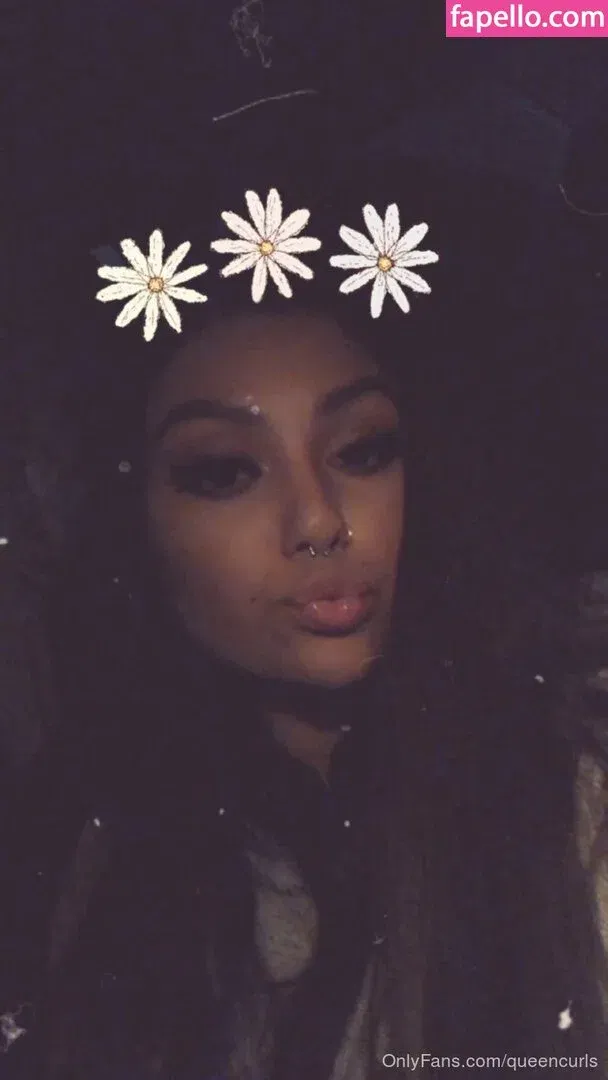 queencurls / queencurlsofficial / satanicurls Onlyfans Photo Gallery 