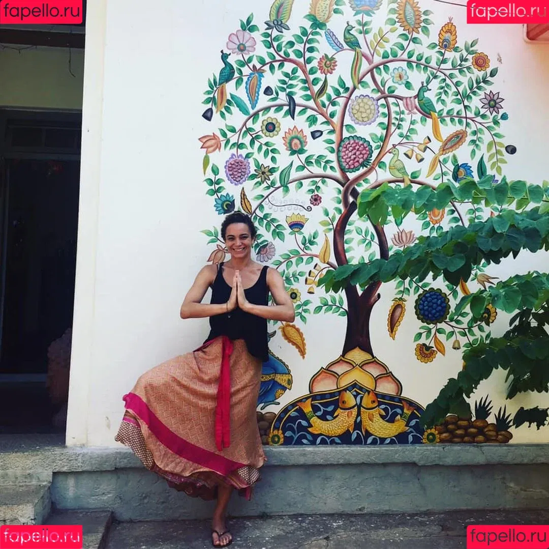 Echo Elliot / Echolikesyoga / https: Onlyfans Photo Gallery 