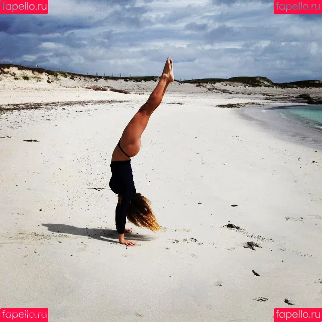 Echo Elliot / Echolikesyoga / https: Onlyfans Photo Gallery 