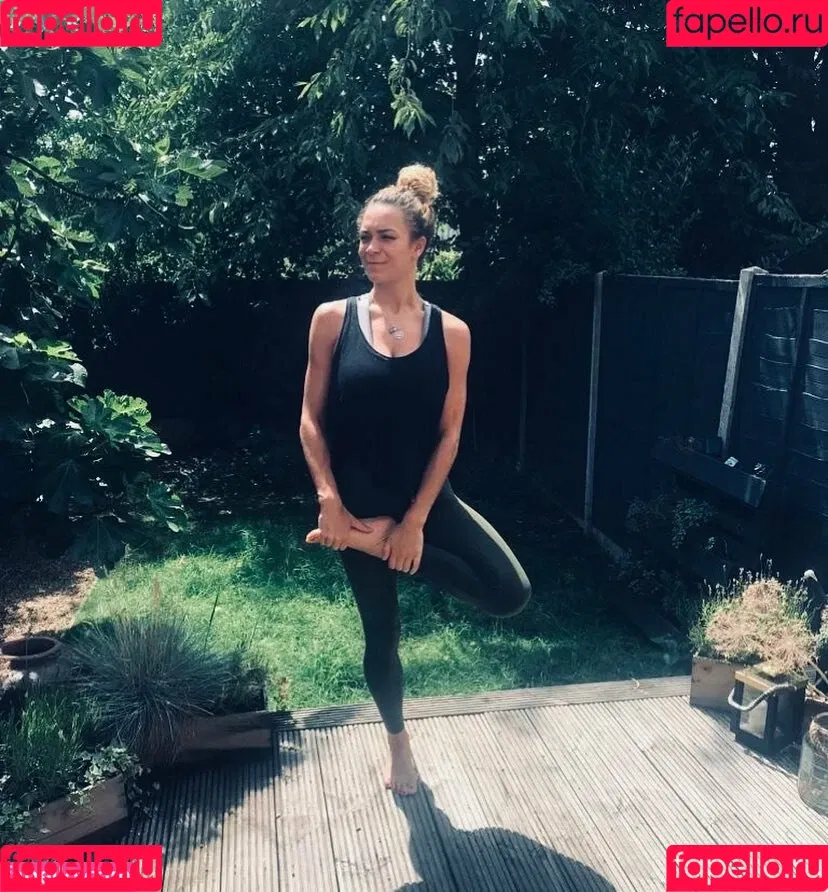 Echo Elliot / Echolikesyoga / https: Onlyfans Photo Gallery 