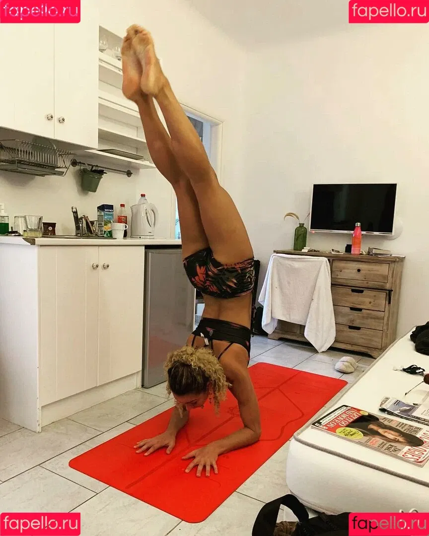 Echo Elliot / Echolikesyoga / https: Onlyfans Photo Gallery 
