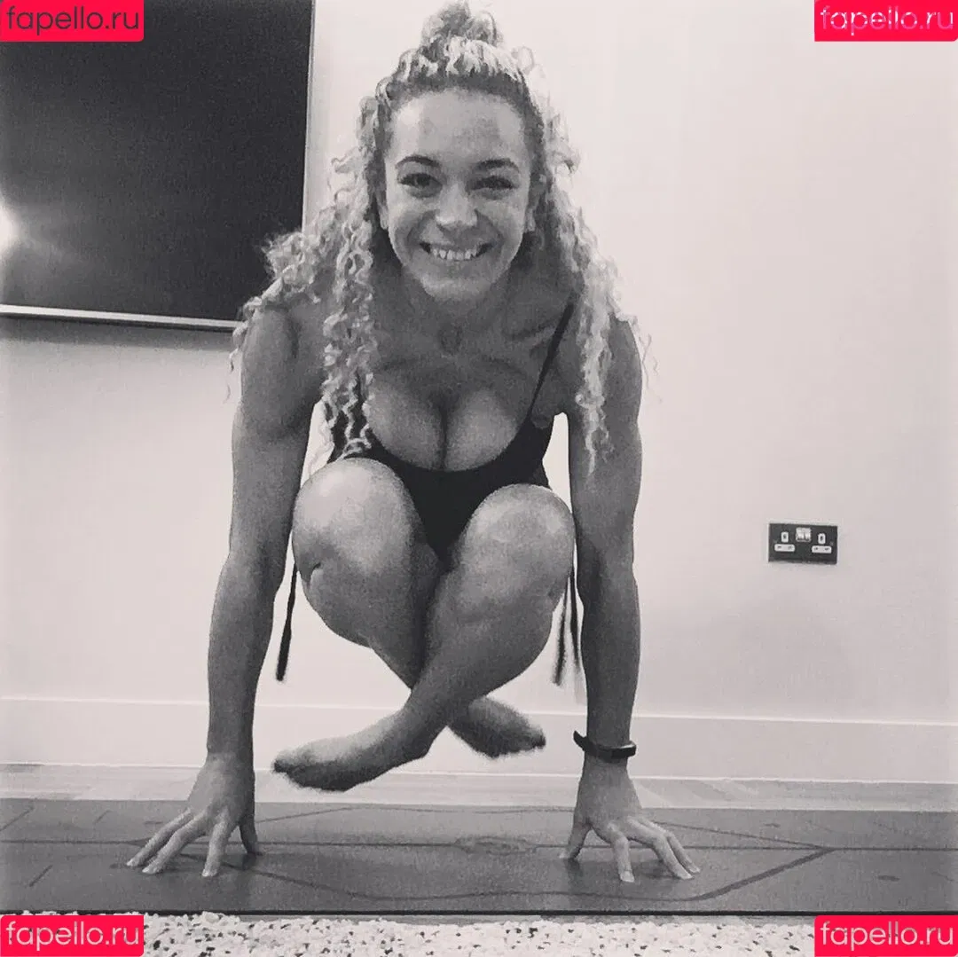 Echo Elliot / Echolikesyoga / https: Onlyfans Photo Gallery 