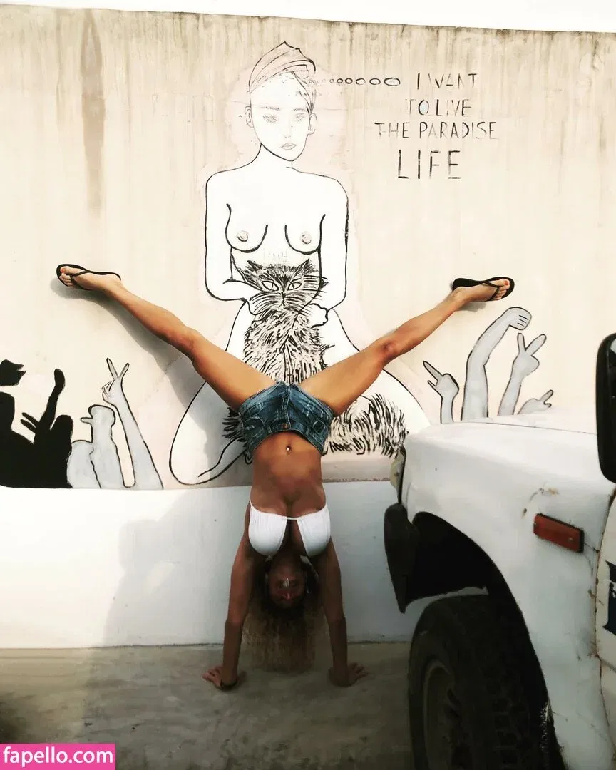 Echo Elliot / Echolikesyoga / https: Onlyfans Photo Gallery 