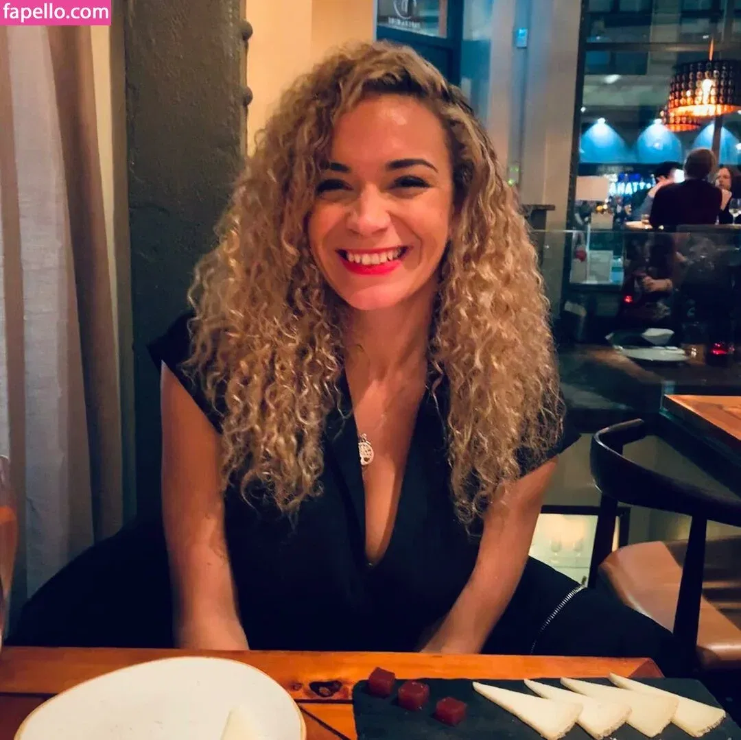 Echo Elliot / Echolikesyoga / https: Onlyfans Photo Gallery 