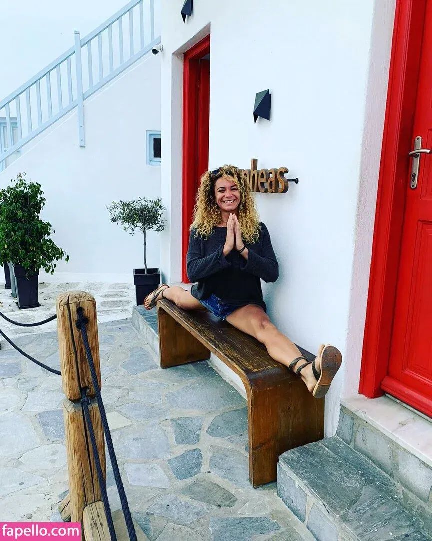 Echo Elliot / Echolikesyoga / https: Onlyfans Photo Gallery 