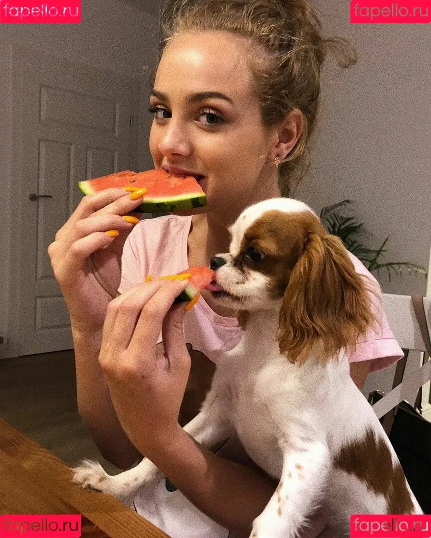 Wiktoria Gasiewska / wiktoria_gasiewska Onlyfans Photo Gallery 