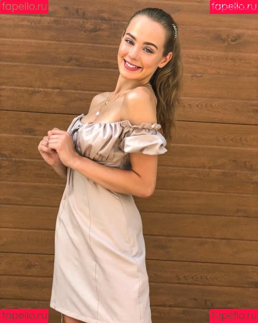 Wiktoria Gasiewska / wiktoria_gasiewska Onlyfans Photo Gallery 