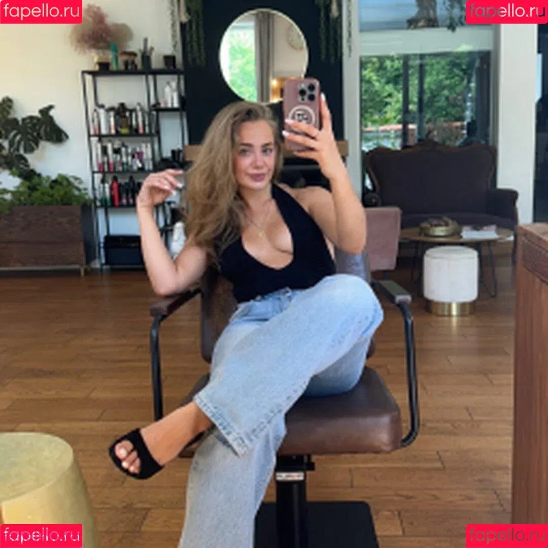 Wiktoria Gasiewska / wiktoria_gasiewska Onlyfans Photo Gallery 