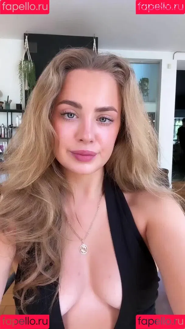 Wiktoria Gasiewska / wiktoria_gasiewska Onlyfans Photo Gallery 