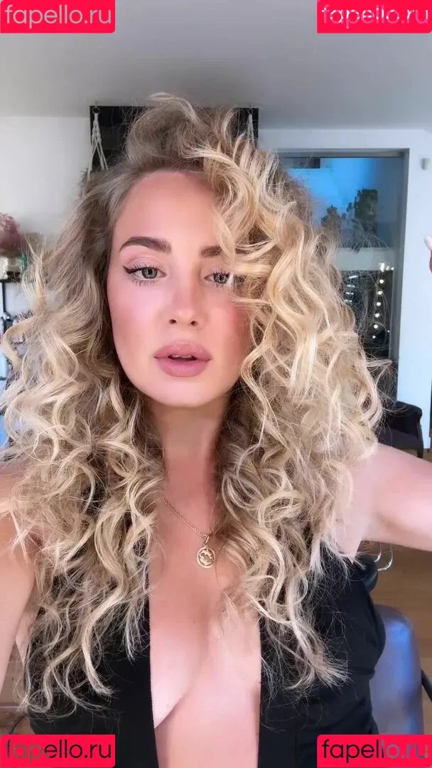 Wiktoria Gasiewska / wiktoria_gasiewska Onlyfans Photo Gallery 