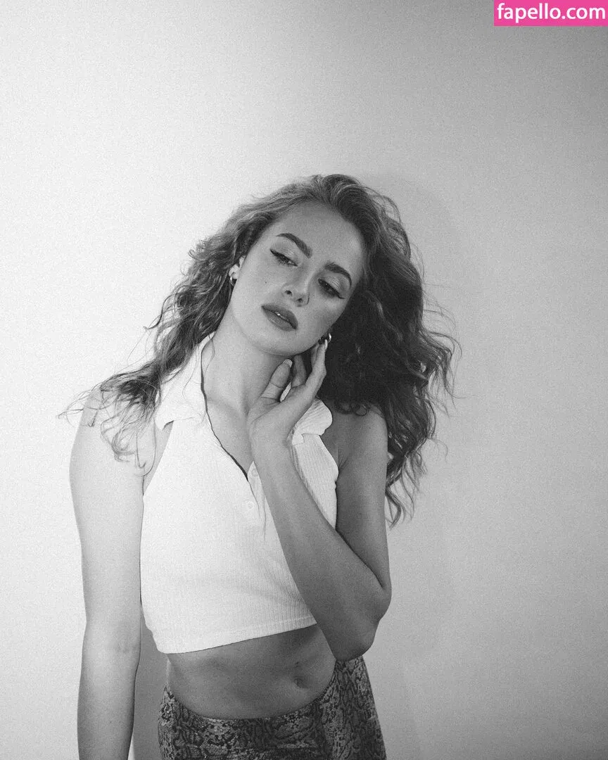 Wiktoria Gasiewska / wiktoria_gasiewska Onlyfans Photo Gallery 