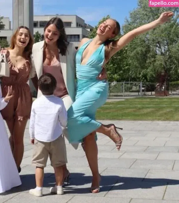 Wiktoria Gasiewska / wiktoria_gasiewska Onlyfans Photo Gallery 