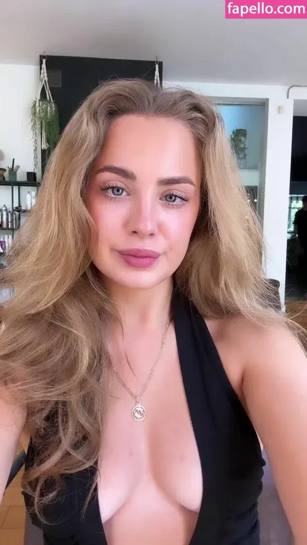 Wiktoria Gasiewska / wiktoria_gasiewska Onlyfans Photo Gallery 