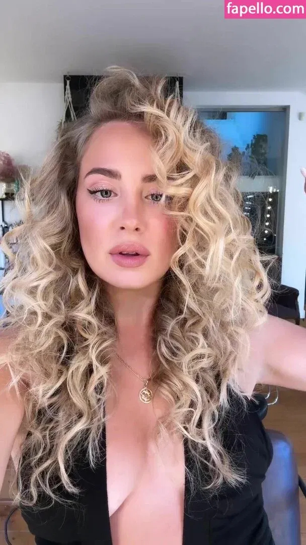 Wiktoria Gasiewska / wiktoria_gasiewska Onlyfans Photo Gallery 