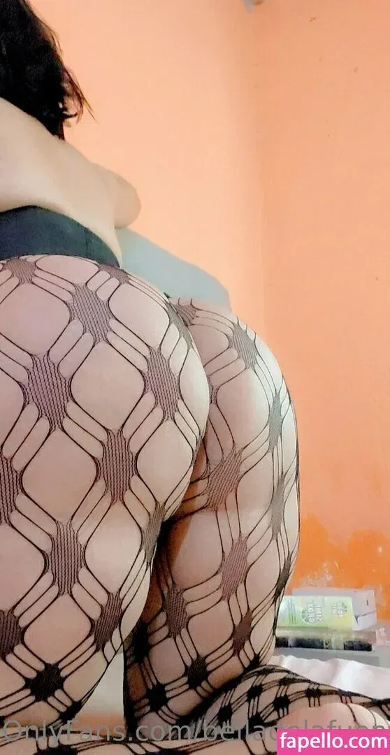 belladelafuente / belladelafuenteoficial Onlyfans Photo Gallery 