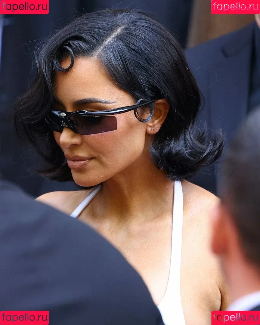Kim Kardashian / kimkadarshian / kimkardashian Onlyfans Photo Gallery 
