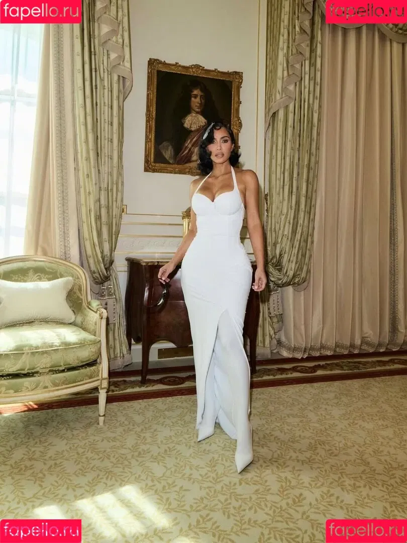 Kim Kardashian / kimkadarshian / kimkardashian Onlyfans Photo Gallery 