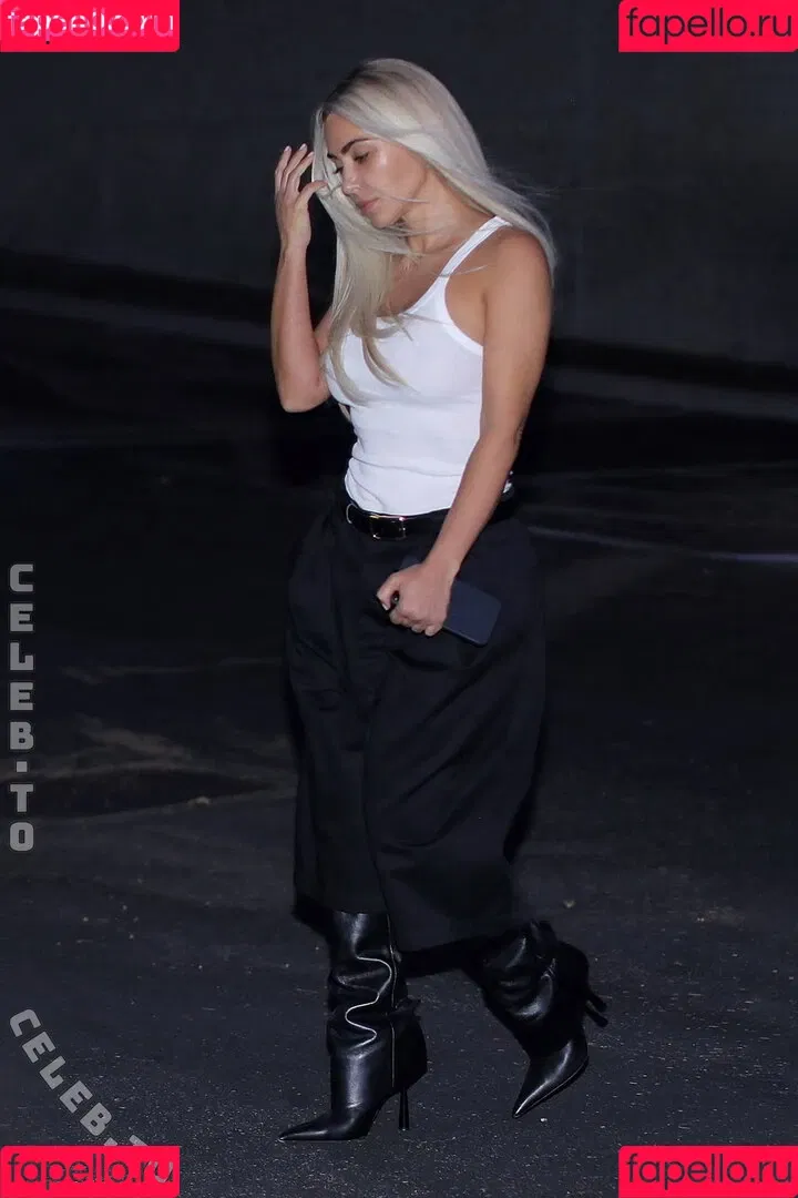 Kim Kardashian / kimkadarshian / kimkardashian Onlyfans Photo Gallery 