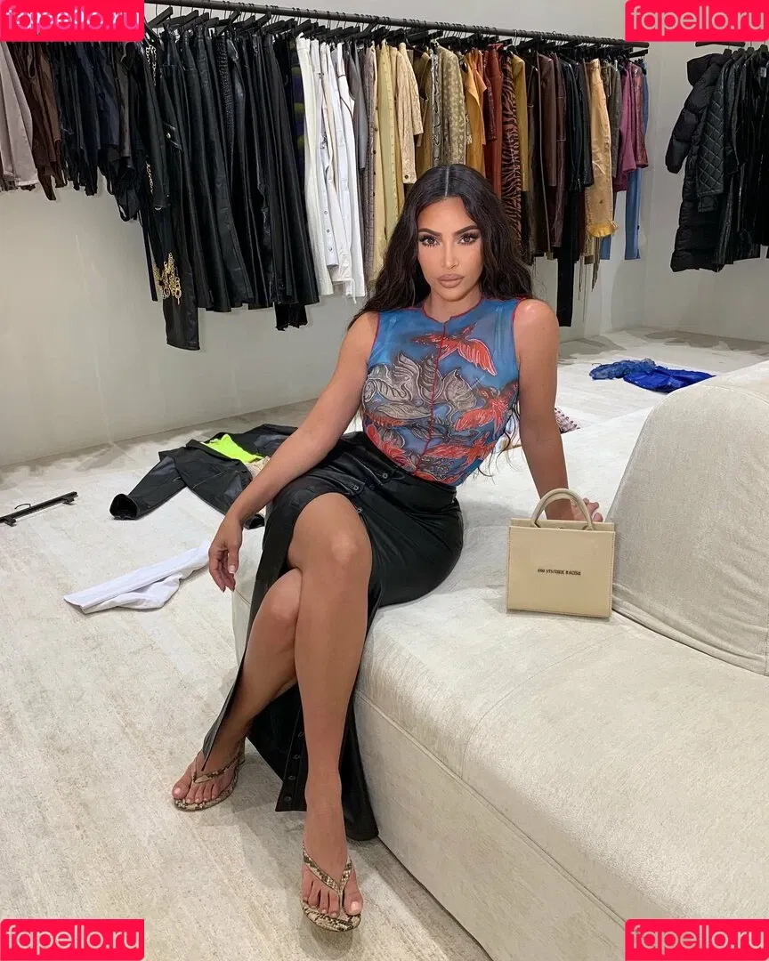 Kim Kardashian / kimkadarshian / kimkardashian Onlyfans Photo Gallery 